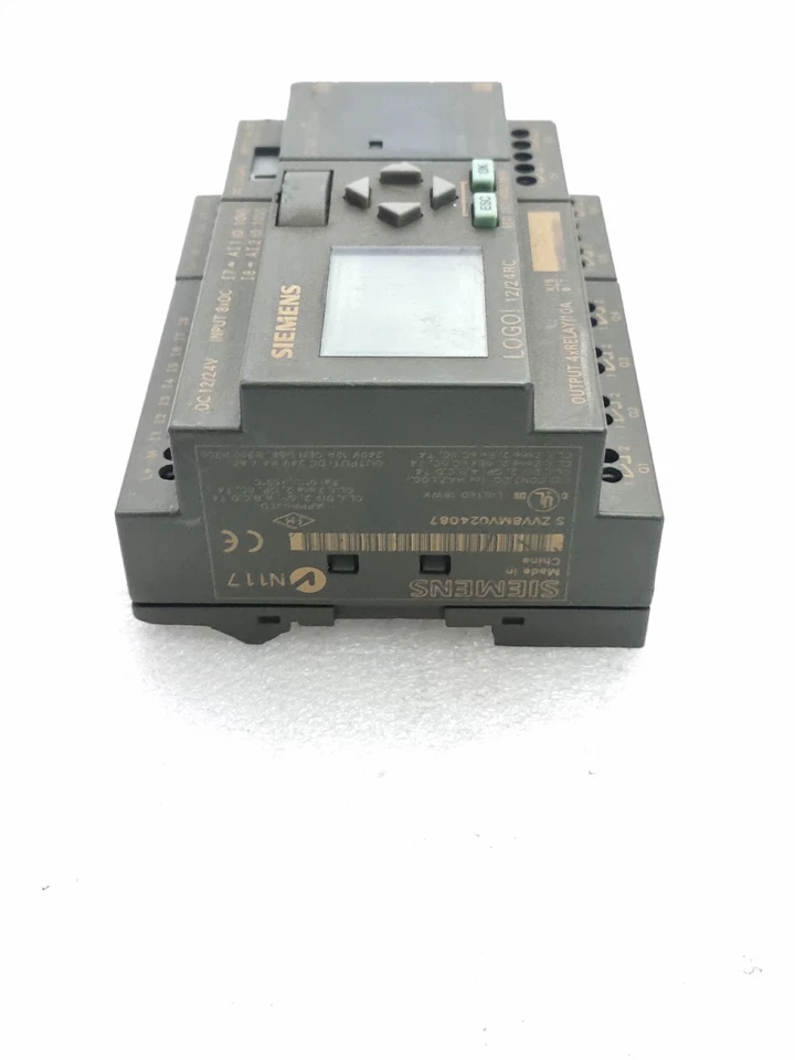 Siemens 6ED1052-1MD00-0BA5 Logo With 6ED1055-1MB00-0BA1 Expansion Module 12/24V